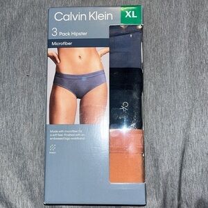 Calvin Klein NWT 3 Pack Hipster - Blue - black-Peach size XL